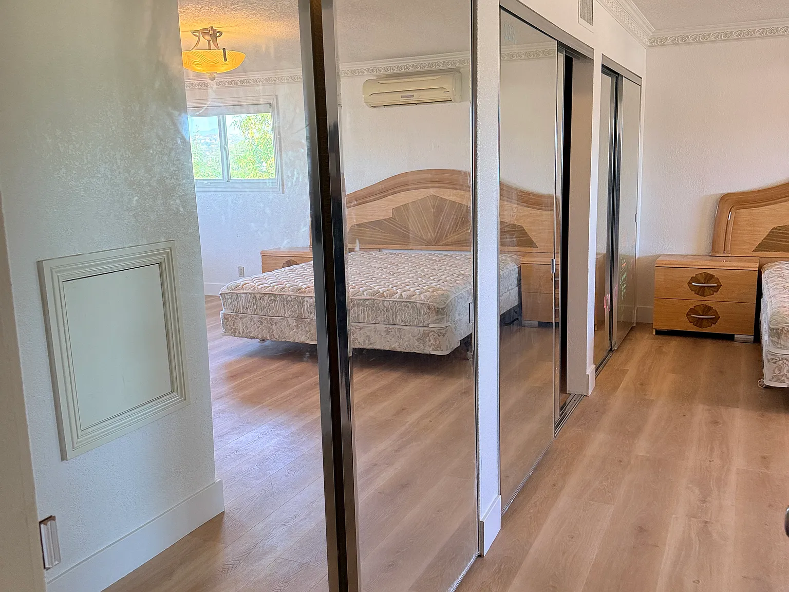 1 bed, 3000 sqft, $1,400 — Photo 2