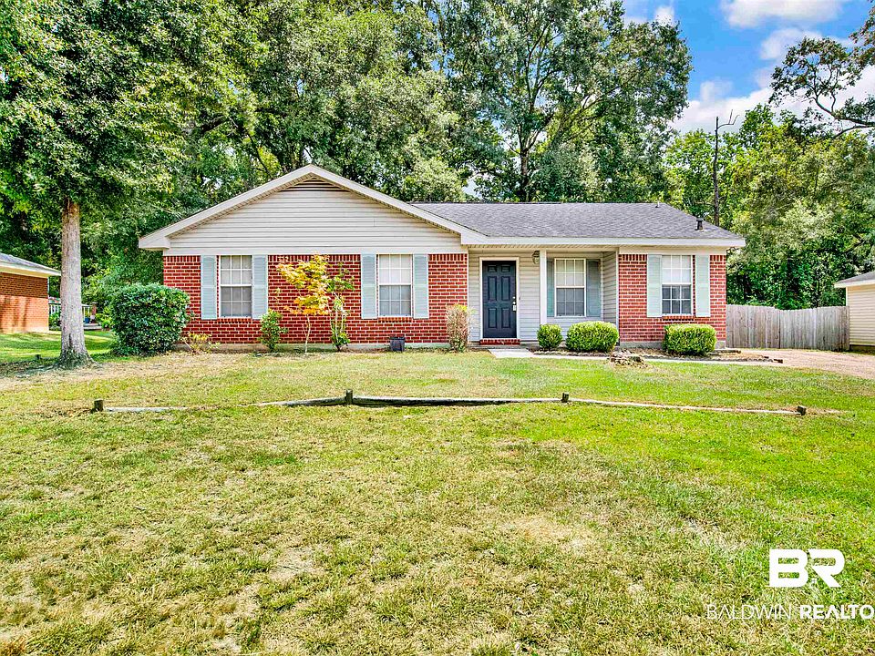 1st image of 2925 Ironwood Dr