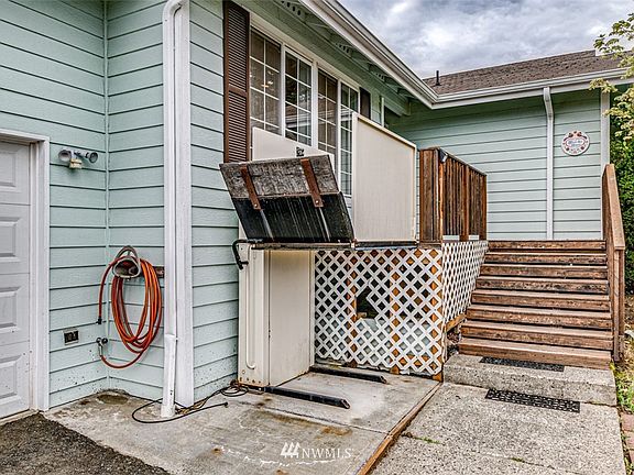 5th image of 1409 S N Street
