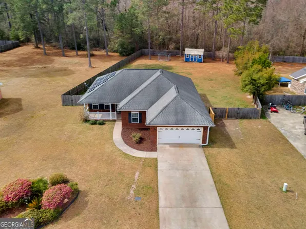370 Carson St NE, Ludowici, GA 31316