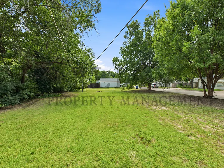 2464 S Washington Ave — Photo 9