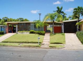 10 Calle Valencia, Guaynabo, PR 00966