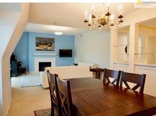 10716 Glenwood St APT F, Overland Park, KS 66211