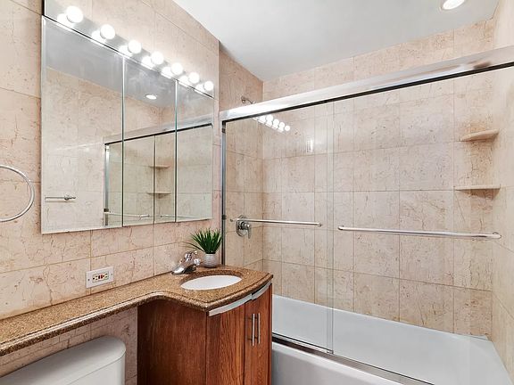 4th image of 123 E 37th St #11A