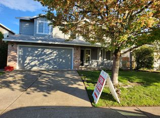 16055 SW Dewberry Ln, Tigard, OR 97223