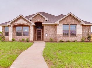911 Grouse Rd, Glenn Heights, TX 75154