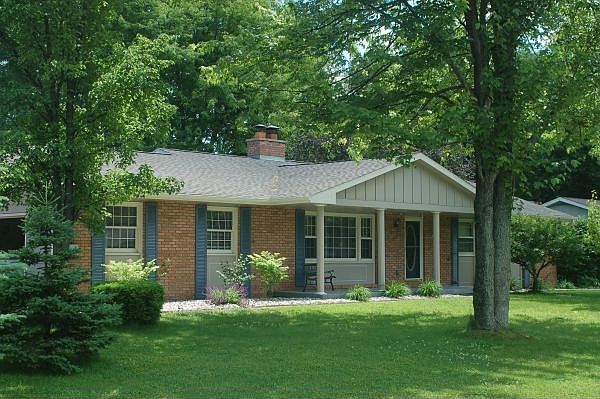 1st image of 1140 Poplar Dr