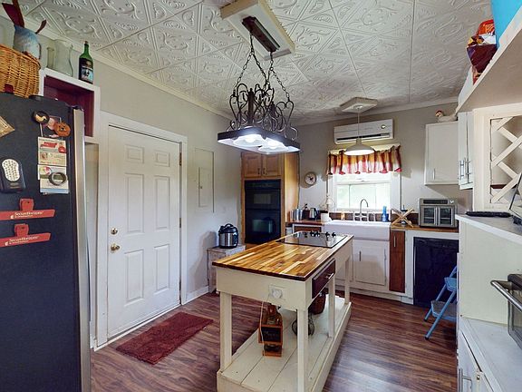 4th image of 315 Old Lincoln Rd