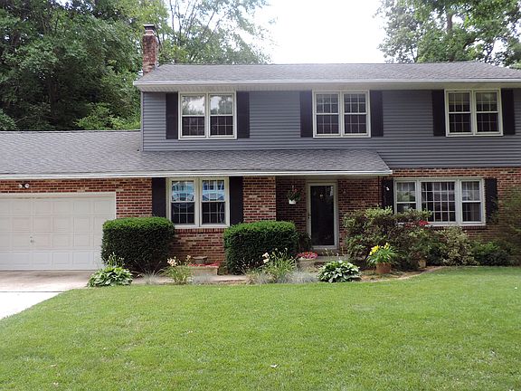 2nd image of 2204 Mousley Pl