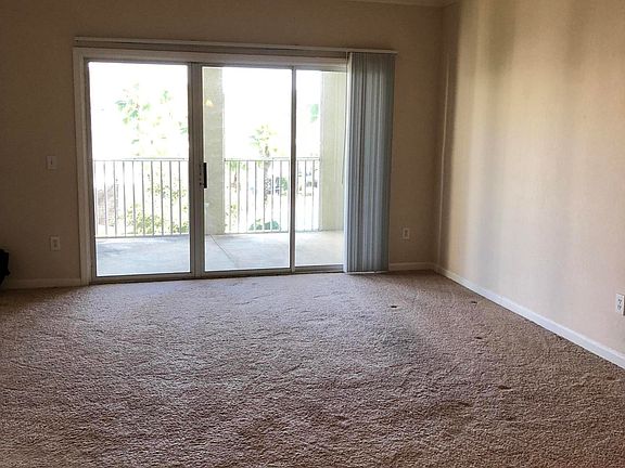 3rd image of 8290 GATE Parkway #158