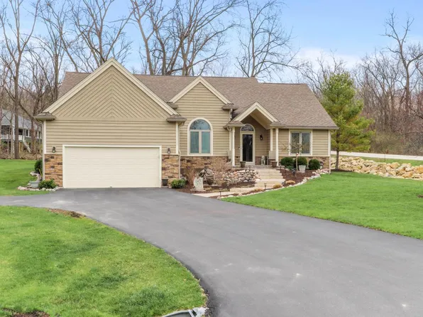 620 Legend DRIVE #4-37, Lake Geneva, WI 53147