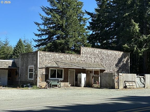 4th image of 47693 Highway 101