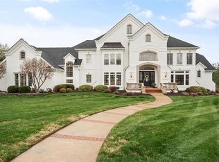 12045 Gailcrest Ln, Saint Louis, MO 63131