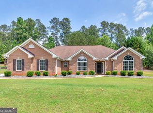1206 Fox Creek Dr, McDonough, GA 30252