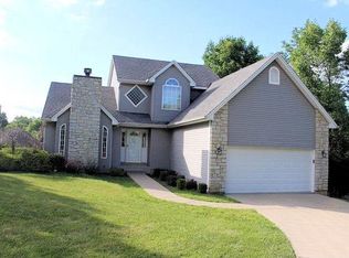 19846 Alpine Dr, Lawrenceburg, IN 47025