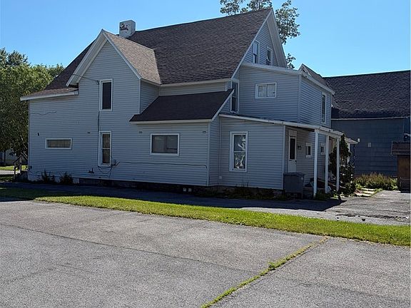 5th image of 108 Flower Ave W