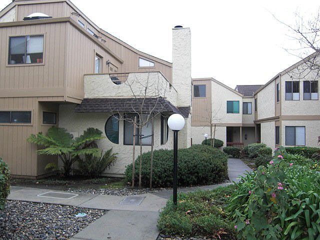 1st image of 20 Seacliff Dr