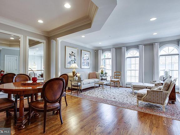5th image of 1302 Baker Crest Ct