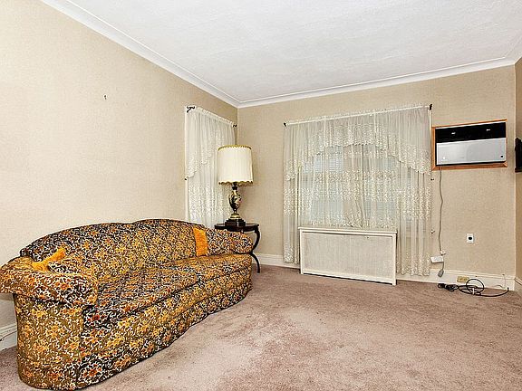 4th image of 9507 240th St