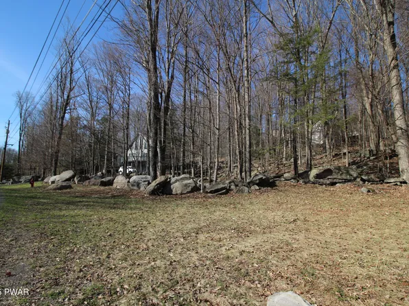 3007 Northgate Rd, Lake Ariel, PA 18436