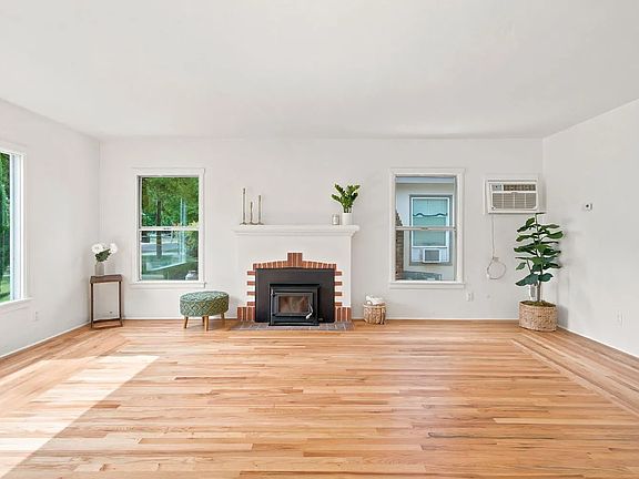2nd image of 347 Vera Ave