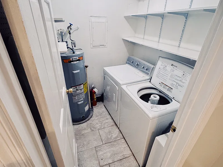 582 Tenbee Ln — Photo 13