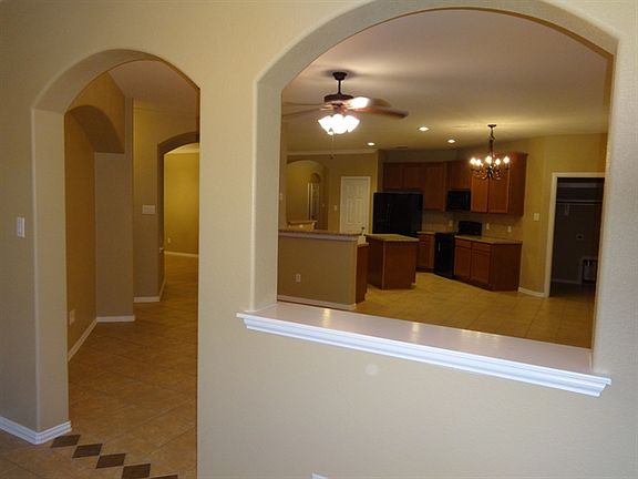3rd image of 503 Grayson Ln
