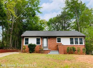 69 4th St, Newnan, GA 30263