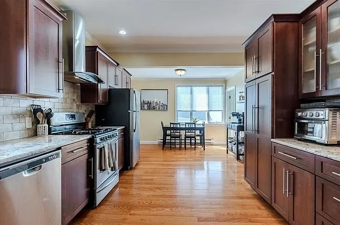 18 Irma Ave #2 — Photo 11