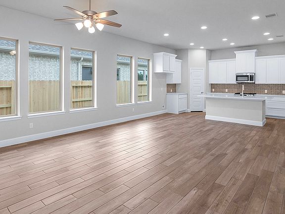 2nd image of 5219 Yellowstar Ln