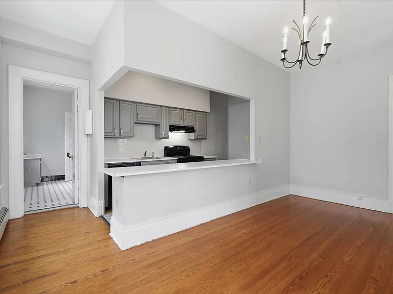 825 Delaware Ave — Photo 11