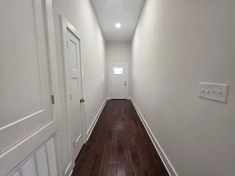 4570 Omaha Dr — Photo 5