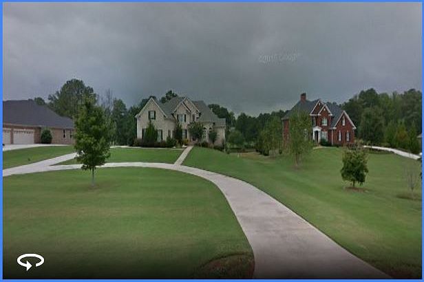 2nd image of 320 Peaceful Way