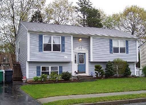 Newly updated in desirable Wild Flower Circle