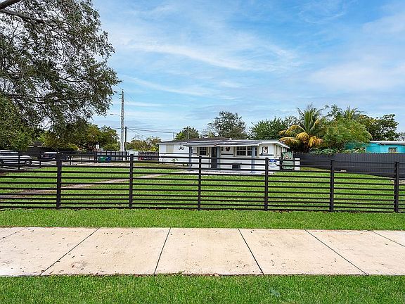 3rd image of 1890 NW 127th St