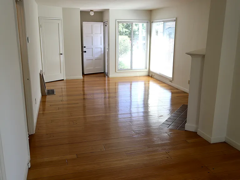 3729 Mosswood Dr — Photo 16