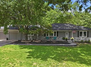 1216 W 97th St, Kansas City, MO 64114