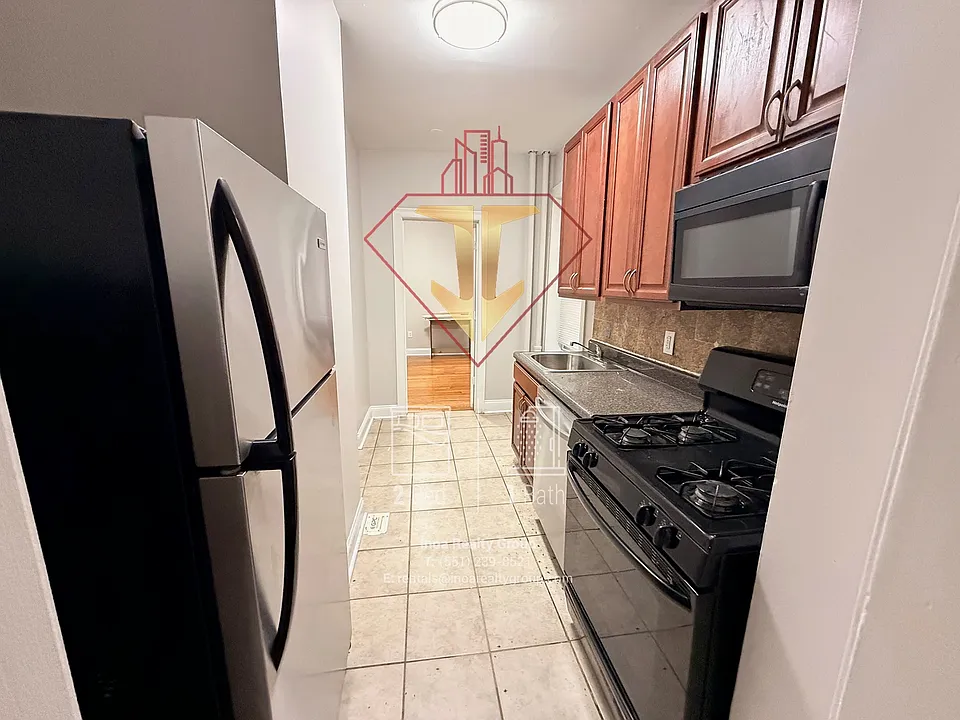 3149 Kennedy Blvd #11