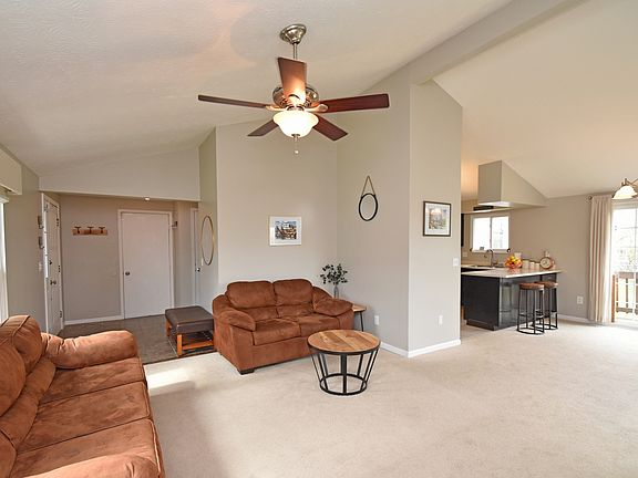 5th image of 2141 Trailridge Dr