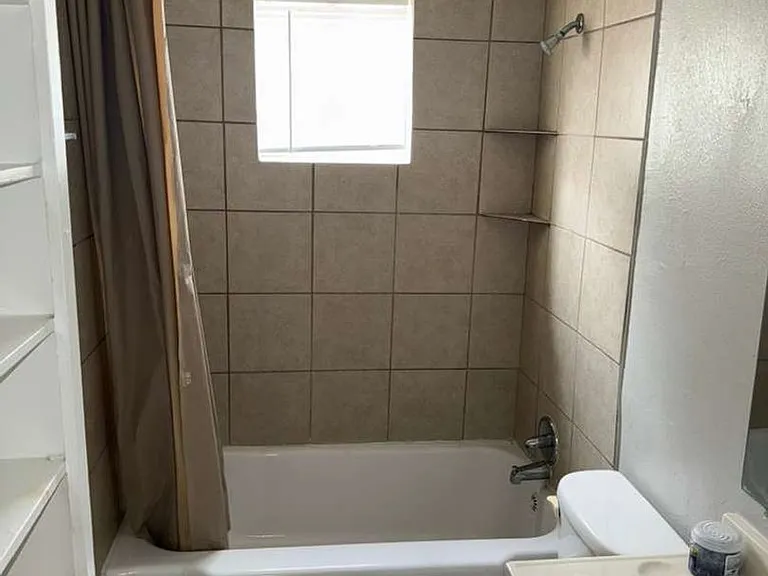2283 Poe Ave — Photo 10