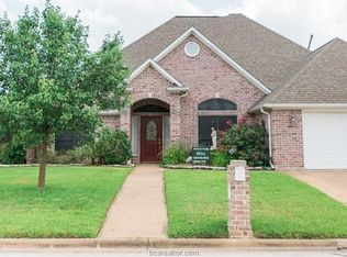 3912 Park Hurst Dr, Bryan, TX 77802