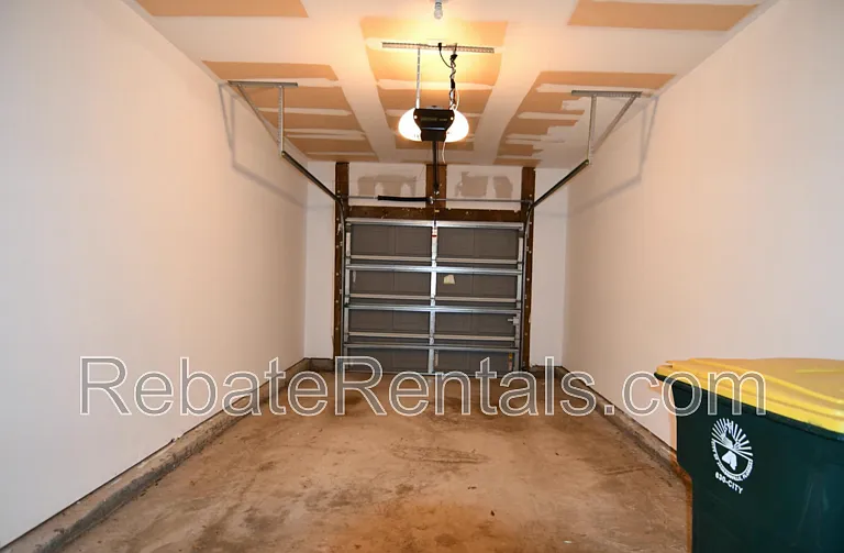 2379 Sunset Bluff Dr — Photo 16