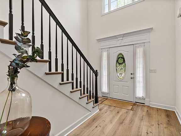 3rd image of 2309 Saint Andrews Dr