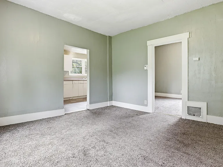511 Edgewood Ave — Photo 8