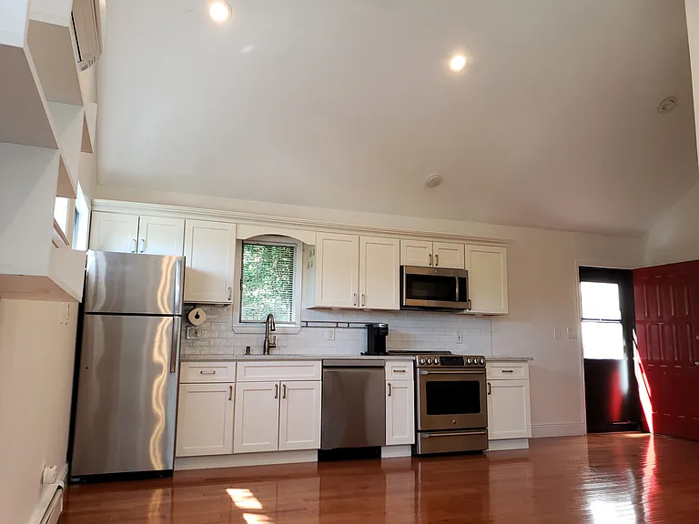 1 Mohawk St #1 — Photo 4