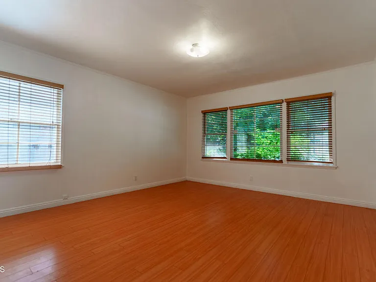 2395 Roanoke Rd — Photo 15