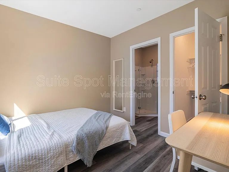 160 Harrison Ave #D3 — Photo 7