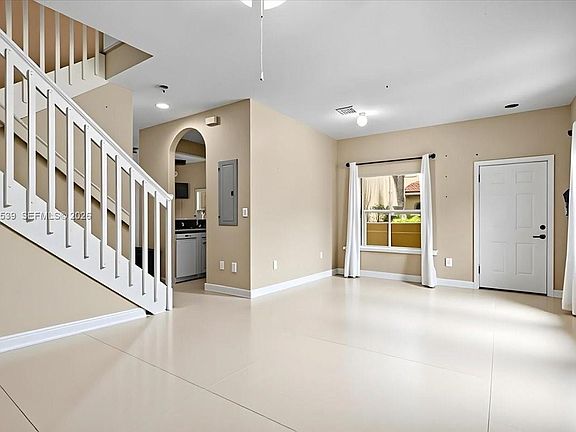 4th image of 3417 Merrick Ct