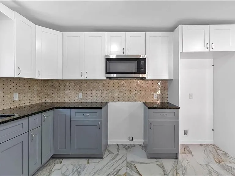 2142 Cloverdale Dr SE — Photo 40
