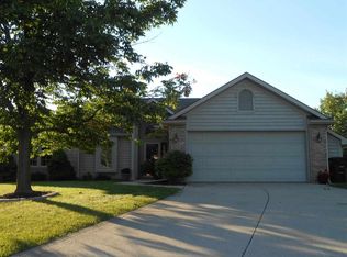 308 Ridge Hill Pl, Fort Wayne, IN 46804